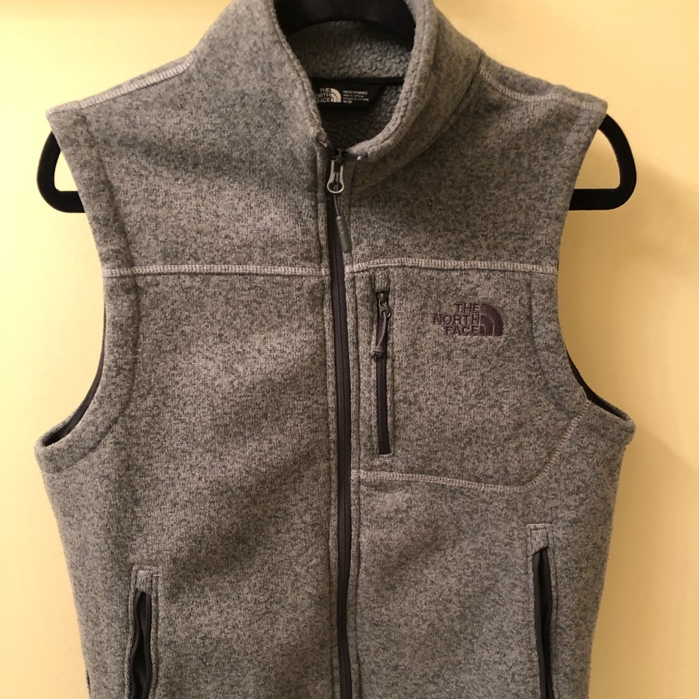 Men’s North Face vest M